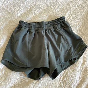 Lululemon Hotty Hot Short